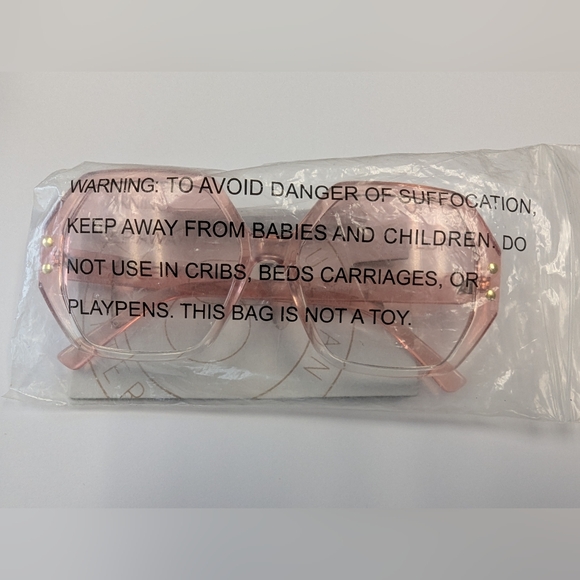 NOS URBAN OUTFITTERS OVERSIZED SUNGLASSES - Picture 4 of 9